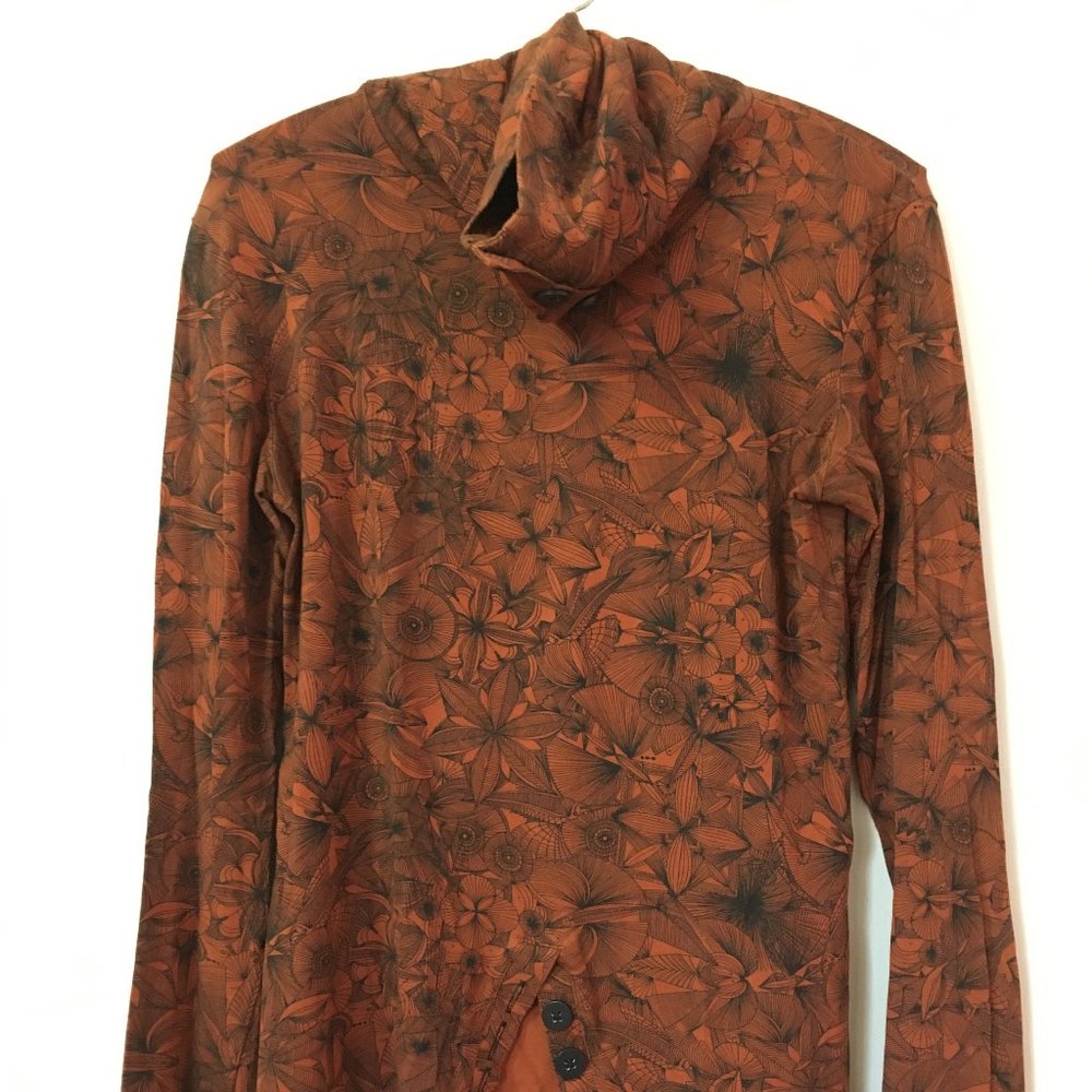 SKFK Soft Fitted Turtleneck Shirt